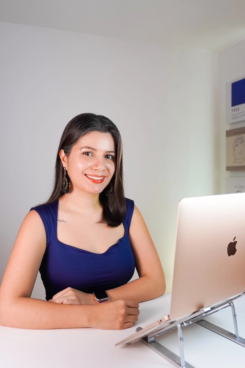 Daniela Rozo, psicóloga clínica y neuropsicóloga, en su consulta online